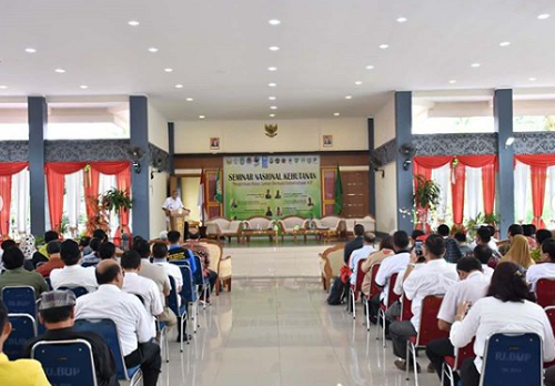 Bupati Sintang Jarot Winarno Buka Kegiatan Seminar Nasional