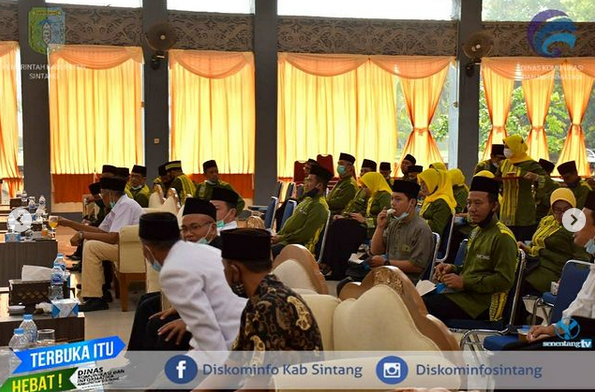 Bupati Sintang Jarot  Winarno Mengukuhkan Kepengurusan Panitia  Hari Besar Islam (PHBI) Kabupaten Sintang