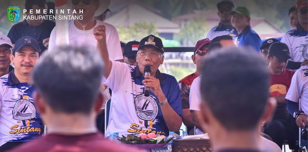 Bupati Sintang buka lomba sampan bidar festival air kapuas se-Kalimantan Barat Tahun 2023