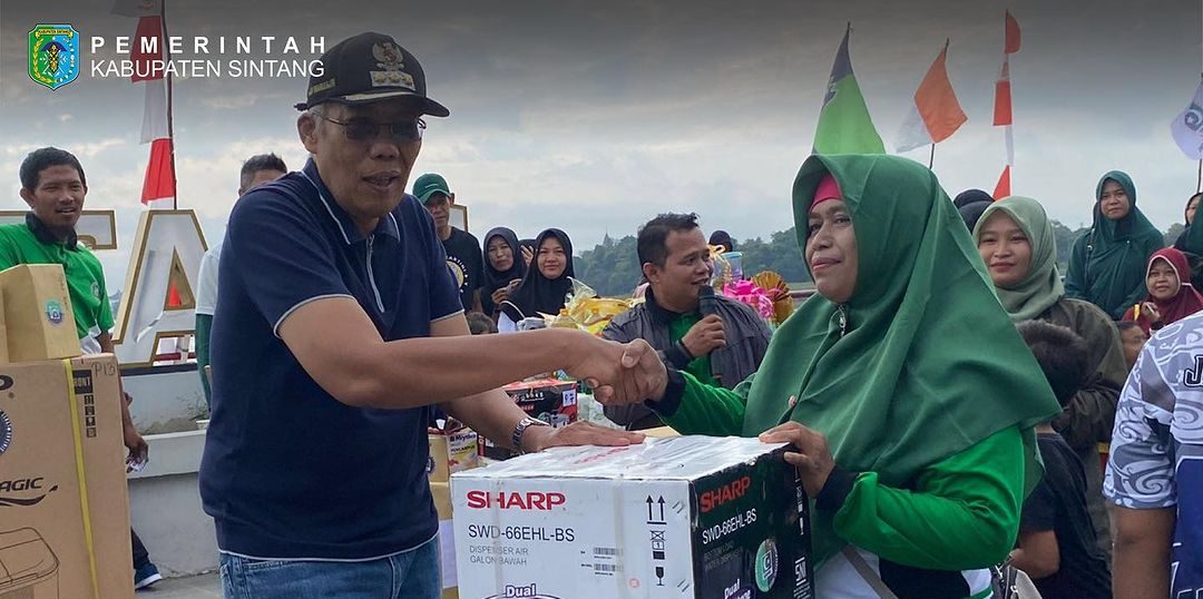Bupati Sintang hadiri Peringatan Hari Jadi ke-57 Tahun KAHMI Kabupaten Sintang
