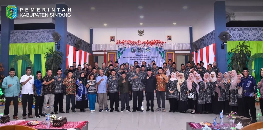 Bupati Sintang hadiri pelantikan pengurus MD Kahmi & Forhati Kabupaten Sintang