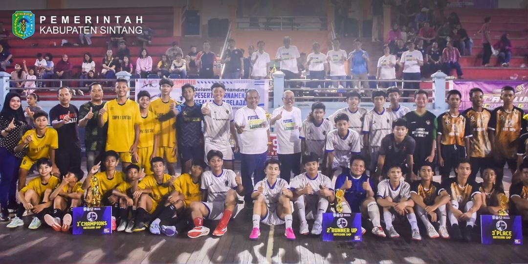 Bupati Sintang tutup turnamen futsal student league tahun 2023
