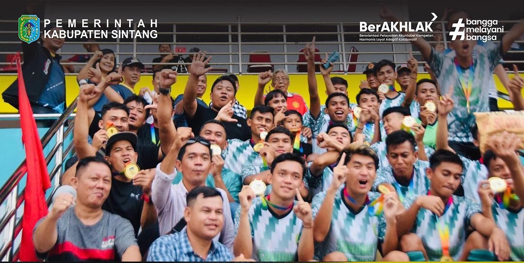 Penutupan Turnamen Sepakbola Antar Kecamatan se-Kabupaten Sintang Piala Bupati Cup Tahun 2023